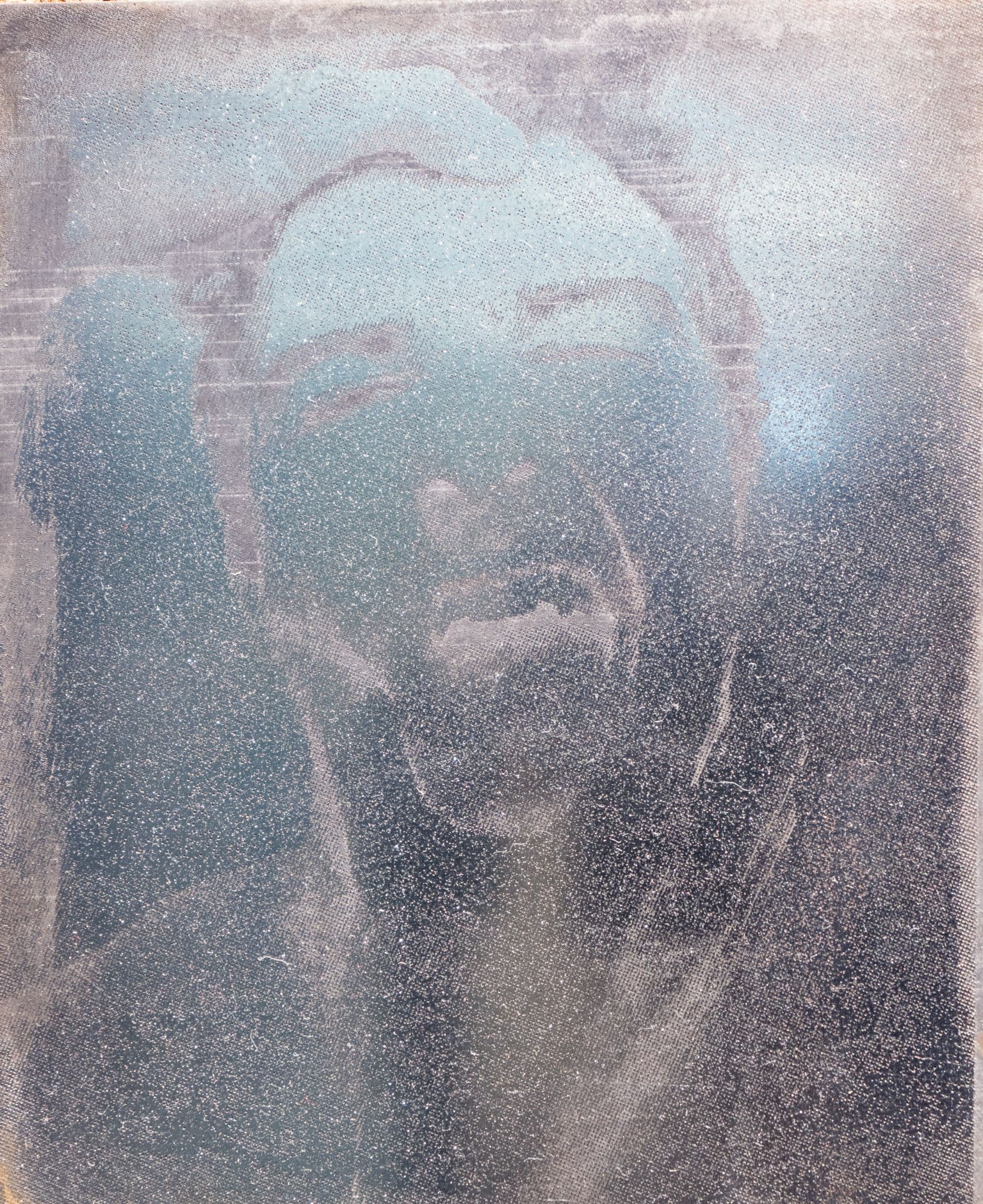 Placas de fierro y de cobre